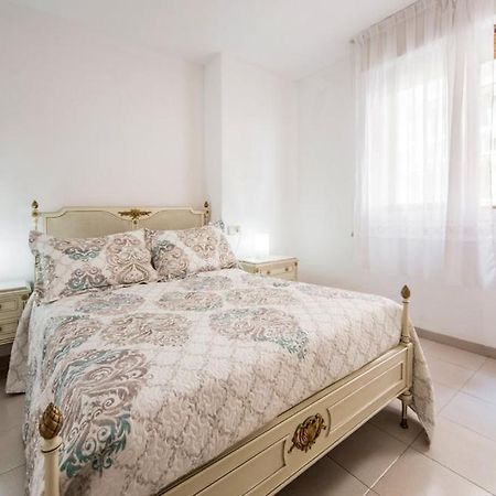 Stunning Apartment In Oropesa Del Mar Bagian luar foto