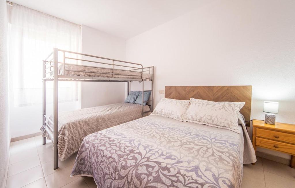 Stunning Apartment In Oropesa Del Mar Bagian luar foto