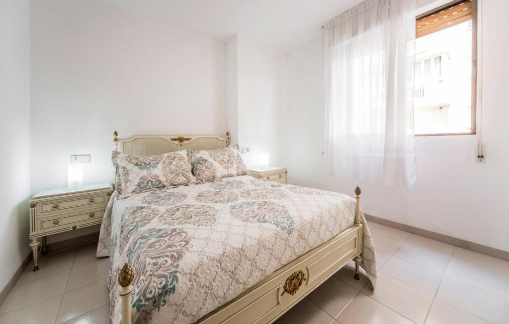 Stunning Apartment In Oropesa Del Mar Bagian luar foto